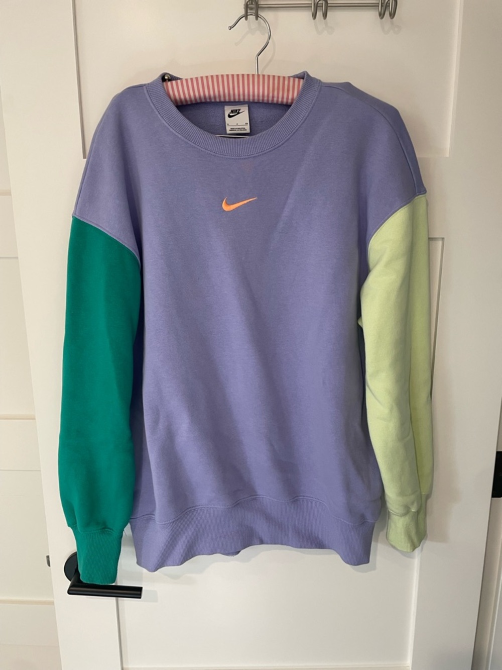 Nike Women's Colorblock Phoenix Fleece Oversized Crew Sweatshirt